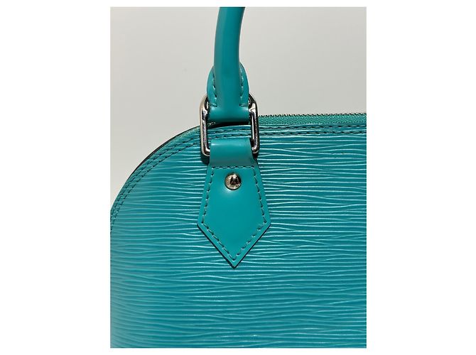 Louis Vuitton Alma BB Pelle Epi Turchese - vista 2
