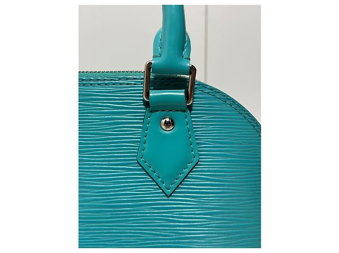 Louis Vuitton Alma BB Pelle Epi Turchese - vista 5
