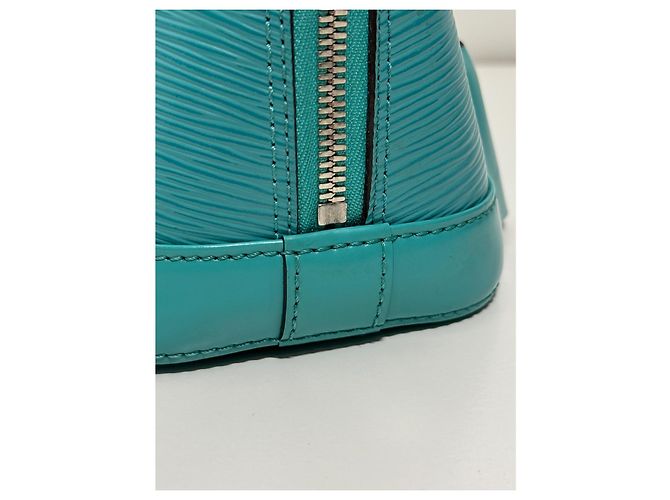Louis Vuitton Alma BB Pelle Epi Turchese - vista 8