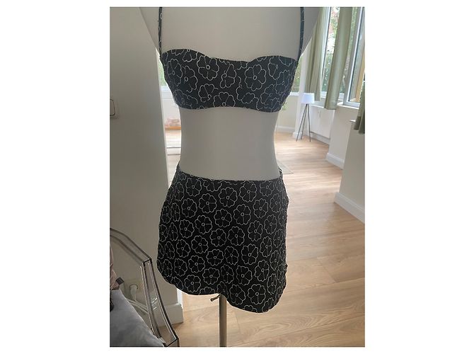 Chanel 3-teiliges Bikini Set mit bestickten Kamelien - Ansicht 2