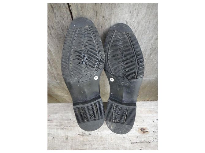 Autre Marque Derbies Marbot en cuir noir - vue 3