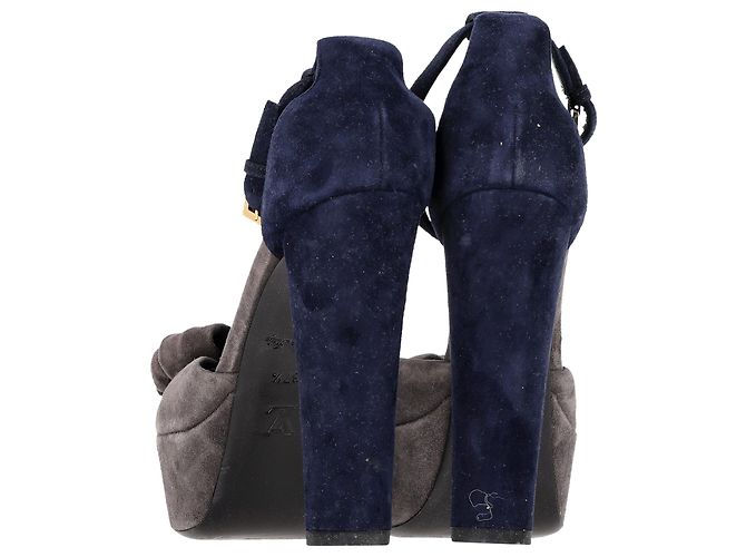 Sandali platform con dettaglio floreale Louis Vuitton in suede blu e grigio - vista 5