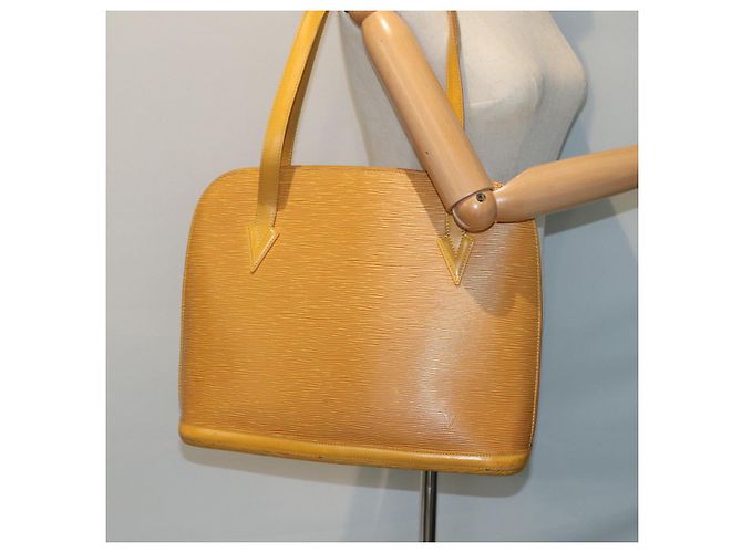 LOUIS VUITTON Borsa a Spalla Epi Lussac Gialla M52289 LV Auth 80263 Giallo - vista 24