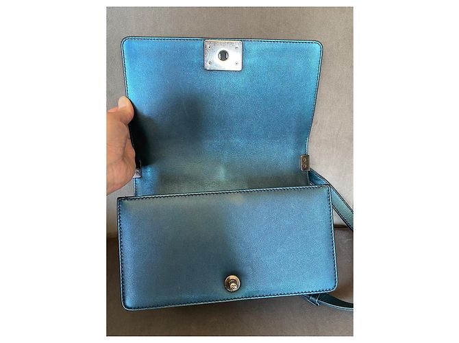 Chanel Borsa Boy Flap Blu Pelle Perforata - vista 11