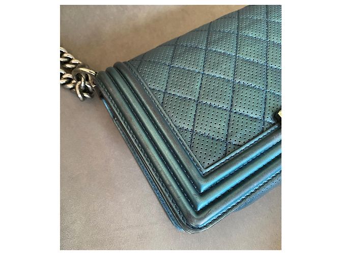 Chanel Borsa Boy Flap Blu Pelle Perforata - vista 16
