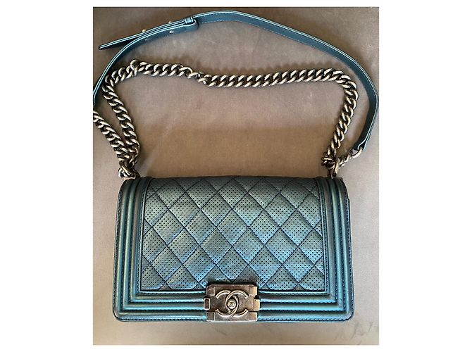 Chanel Borsa Boy Flap Blu Pelle Perforata - vista 17