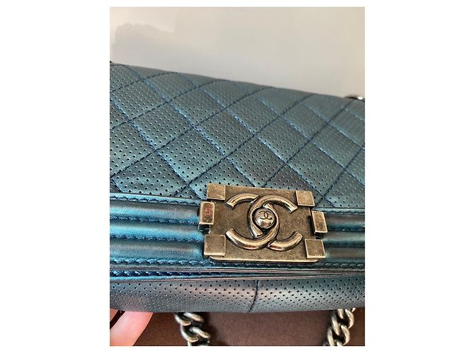 Chanel Borsa Boy Flap Blu Pelle Perforata - vista 19