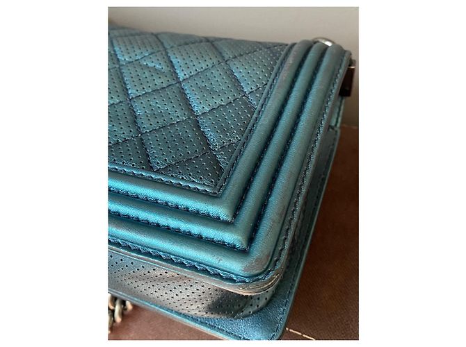 Chanel Borsa Boy Flap Blu Pelle Perforata - vista 9