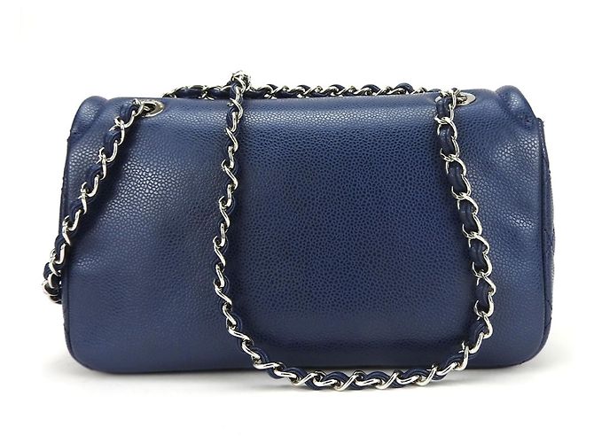 Borsa a spalla in pelle caviar trapuntata Chanel Blu navy - vista 3