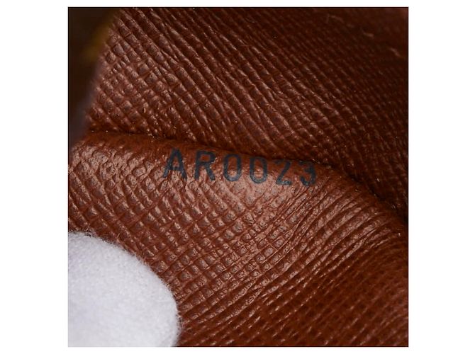 Bolsa de Ombro Monogram Nile da Louis Vuitton Marrom Monograma - vista 10