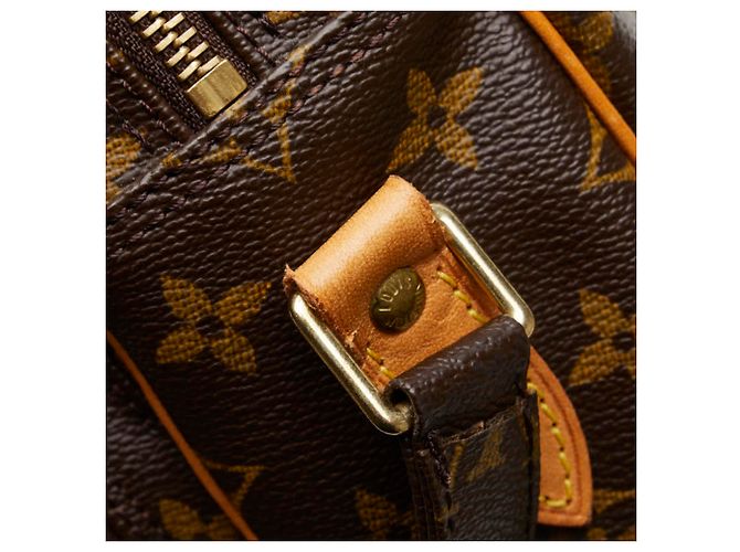 Bolsa de Ombro Monogram Nile da Louis Vuitton Marrom Monograma - vista 5