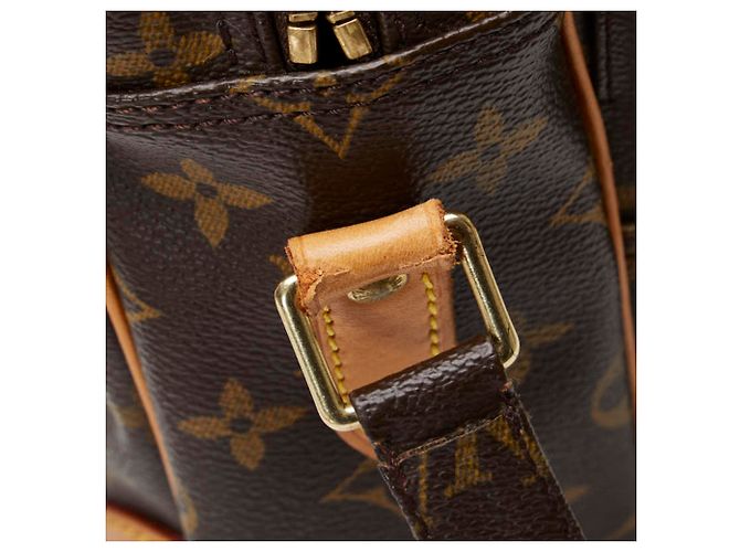 Bolsa de Ombro Monogram Nile da Louis Vuitton Marrom Monograma - vista 6