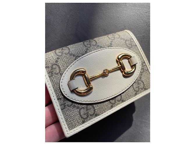 Billetera compacta Gucci Horsebit 1955 GG Supreme Cuero Blanco - vista 9