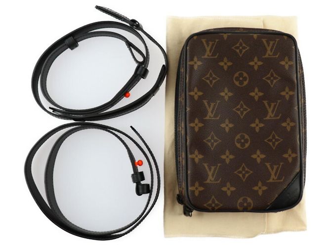 Borsa laterale utilitaria Solar Ray di Louis Vuitton Marrone Nero Monogramma - vista 9
