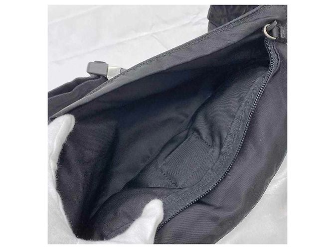 Borsa a tracolla in nylon nero Prada - vista 7