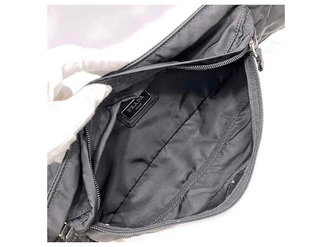 Borsa a tracolla in nylon nero Prada - vista 8