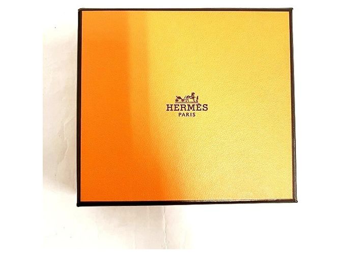 Drag Bracciale charm Double Tour di Hermès Nero - vista 3