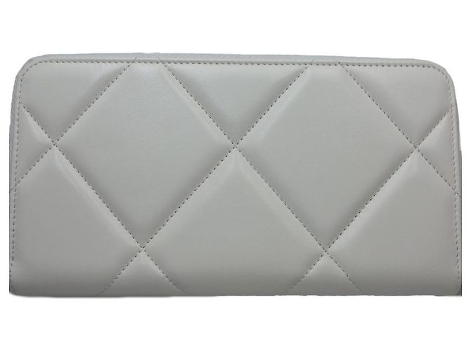 Portafoglio lungo matelassé CC Mark con zip rotonda Chanel 19 Bianco - vista 3