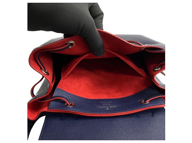 Zaino Lock Me di Louis Vuitton Rosso Blu navy - vista 9