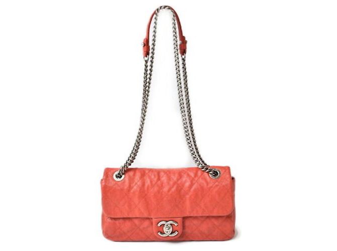 Borsa a spalla in pelle caviar rossa Chanel Rosso - vista 3
