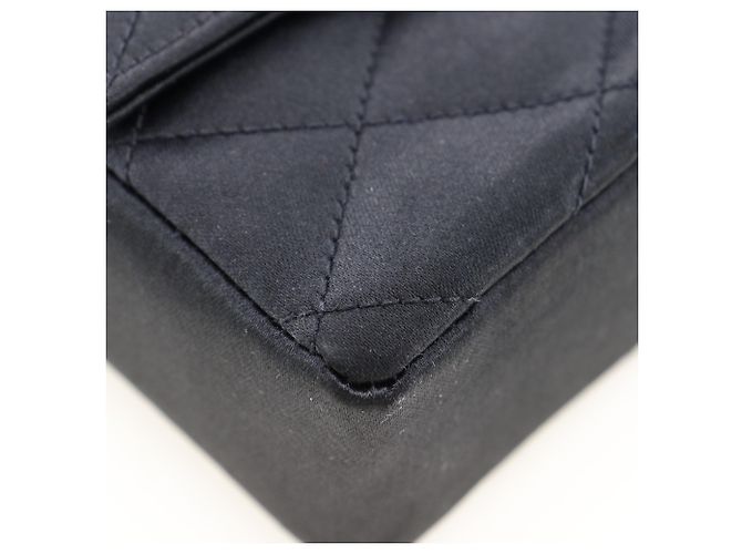 Borsa a spalla in satin Chanel Nero - vista 4