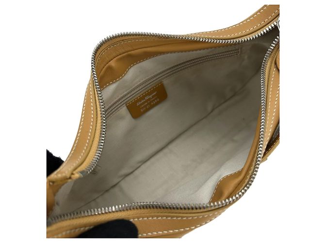 Borsa a spalla in pelle Gancini di Salvatore Ferragamo Cammello - vista 3