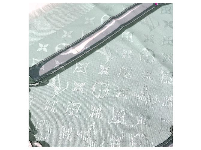 Monogram Confidential Schal von Louis Vuitton Hellblau - Ansicht 4