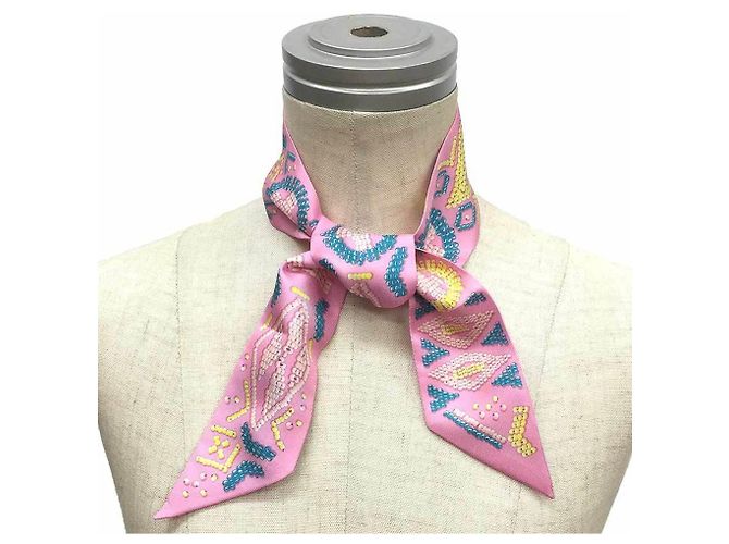 Kelly Foulard Hermès Twilly in rosa - vista 2