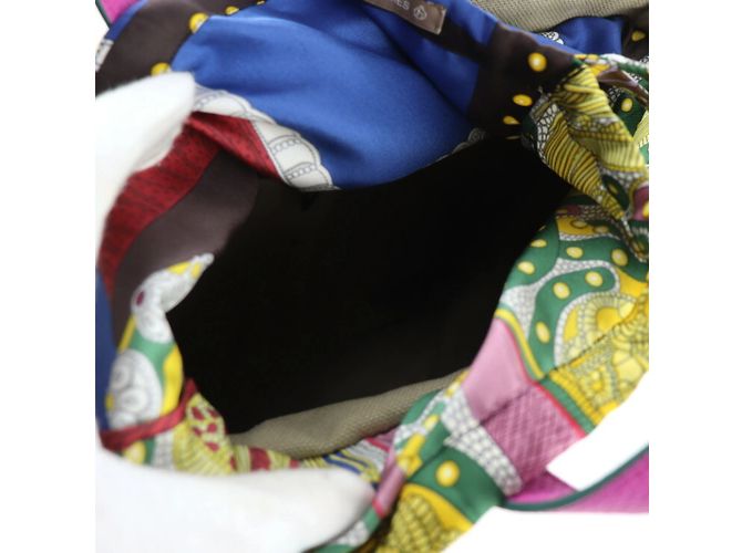 Silk In Borsa Ash Petit H di Hermès Cachi - vista 6