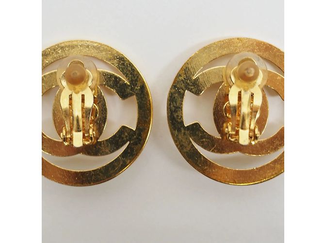 Orecchini rotondi Coco Turnlock di Chanel D'oro - vista 3