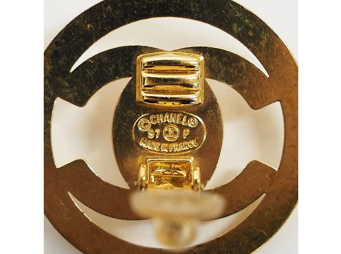 Orecchini rotondi Coco Turnlock di Chanel D'oro - vista 4