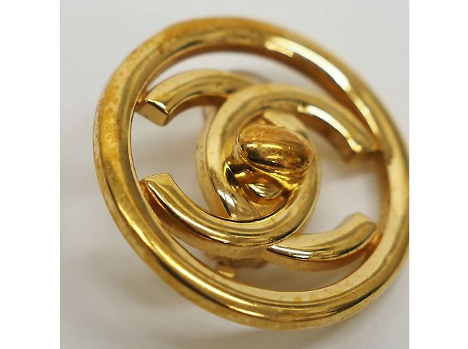Orecchini rotondi Coco Turnlock di Chanel D'oro - vista 5