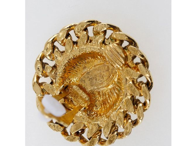 Timeless Vintage Gold Clip Ohrringe Matelassé von Chanel Golden - Ansicht 6