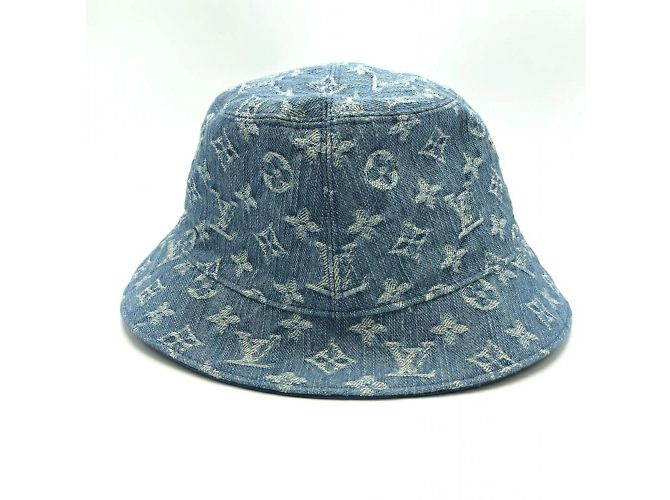 Louis Vuitton Monogram Essential Bucket Hat - view 4