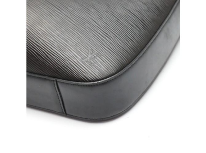 Borsa Epi Reverie di Louis Vuitton Nero - vista 7
