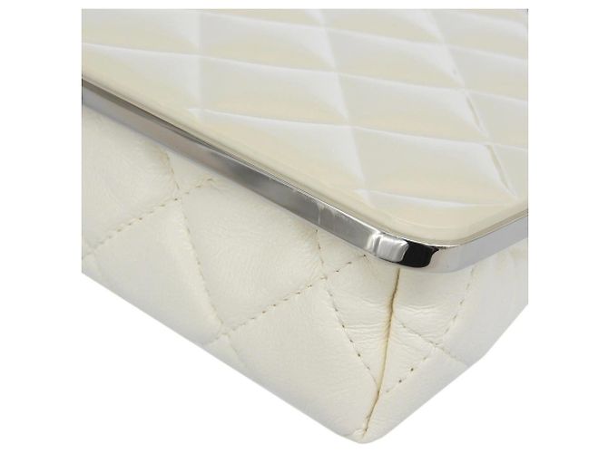 Borsa a spalla in pelle bianca Chanel Bianco - vista 4