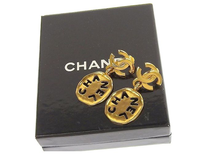 Vintage vergoldete Clip-Ohrringe von Chanel Golden - Ansicht 9