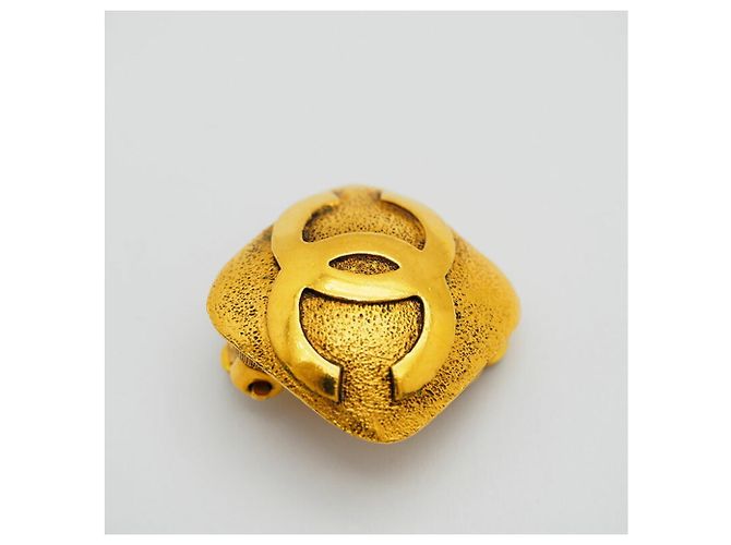 Timeless Orecchini Chanel Coco Clip in oro D'oro - vista 5