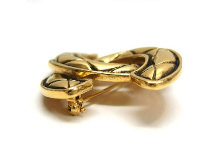 Spilla Matelassé Cocomark di Chanel D'oro - vista 3