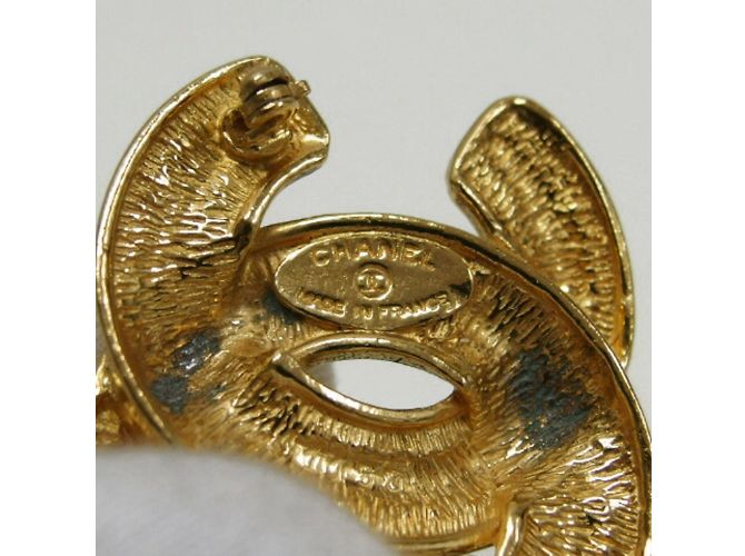 Spilla Matelassé Cocomark di Chanel D'oro - vista 4