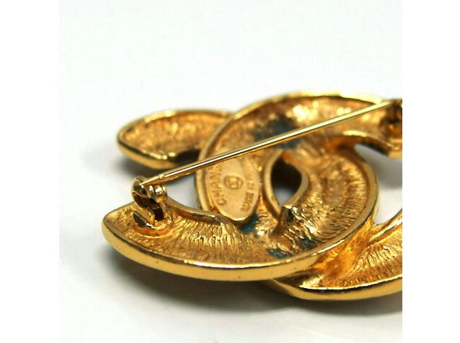 Spilla Matelassé Cocomark di Chanel D'oro - vista 5