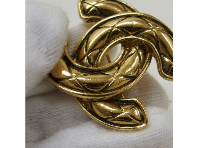 Spilla Matelassé Cocomark di Chanel D'oro - vista 6