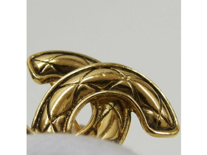Spilla Matelassé Cocomark di Chanel D'oro - vista 8