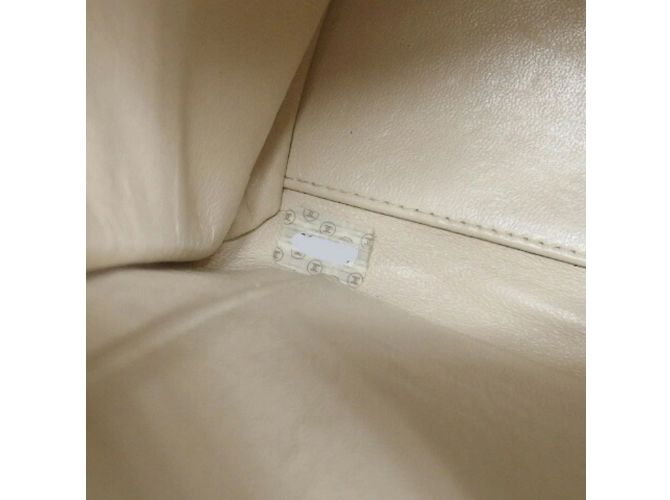 Chanel Stepp-Canvas-Tote-Bag in Elfenbein Beige Roh Aus weiß - Ansicht 10