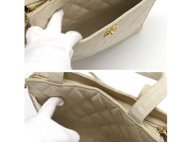 Chanel Stepp-Canvas-Tote-Bag in Elfenbein Beige Roh Aus weiß - Ansicht 11