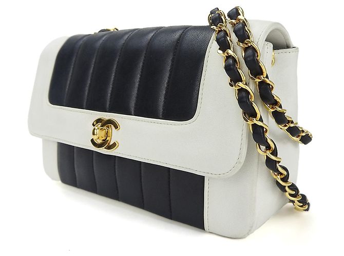Borsa a spalla in pelle di agnello Chanel Mademoiselle Bianco Blu navy - vista 2