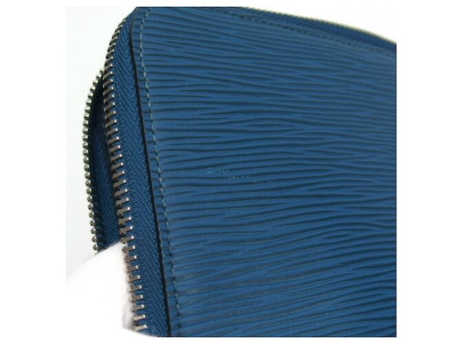 Borsa Clutch Pochette Jules PM in Epi di Louis Vuitton Blu chiaro - vista 10