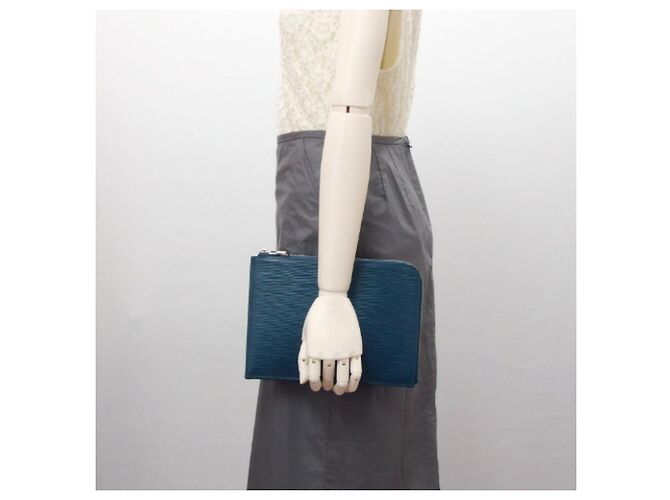 Borsa Clutch Pochette Jules PM in Epi di Louis Vuitton Blu chiaro - vista 2