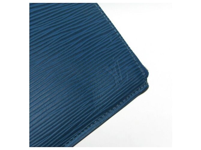 Borsa Clutch Pochette Jules PM in Epi di Louis Vuitton Blu chiaro - vista 8