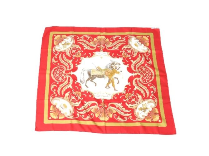 Bufanda de seda roja Carré 90 Cheval Jurc de Hermès - vista 2